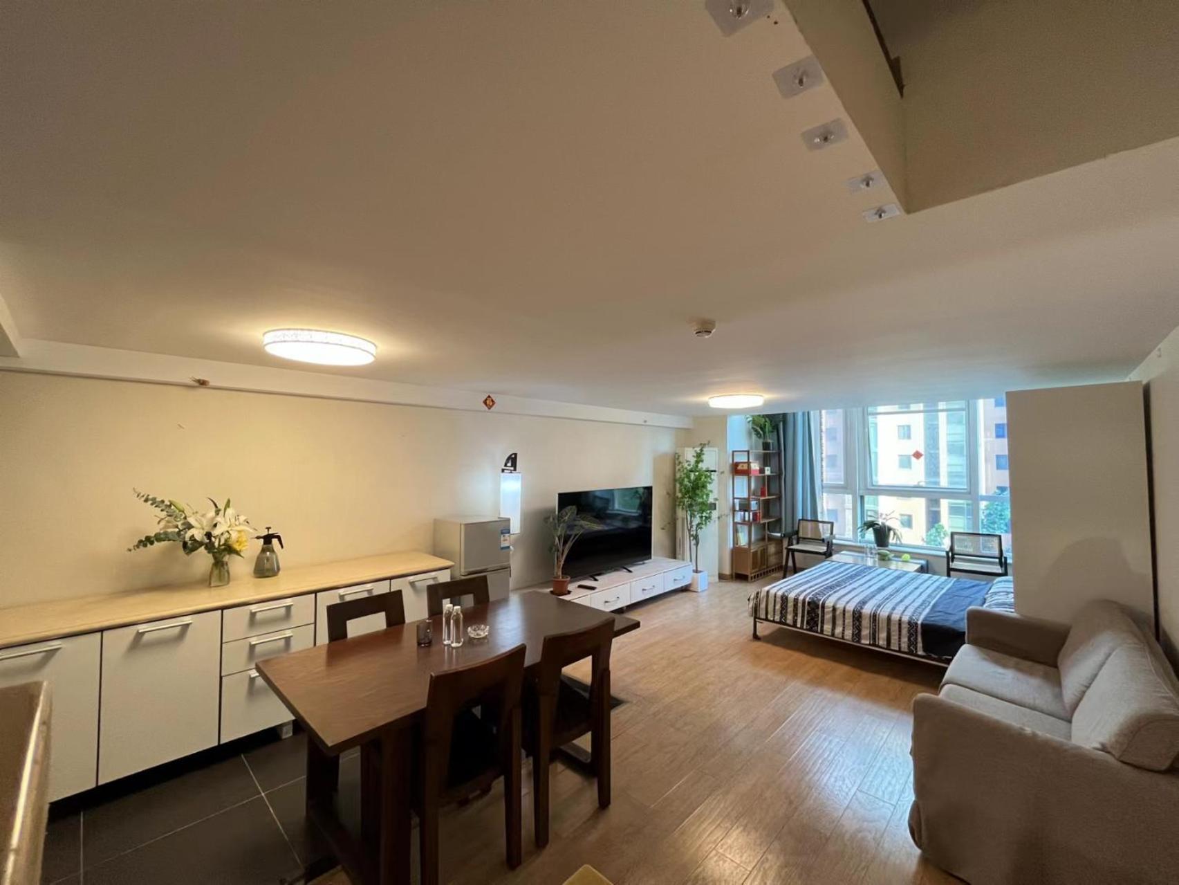 Chaoyang Joy Hardcover Apartemen Beijing